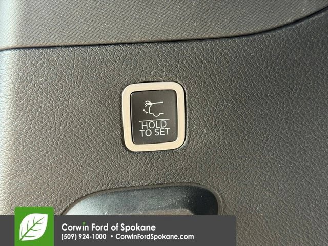 Used 2022 Jeep Grand Wagoneer Series III AWD/4WD image 20