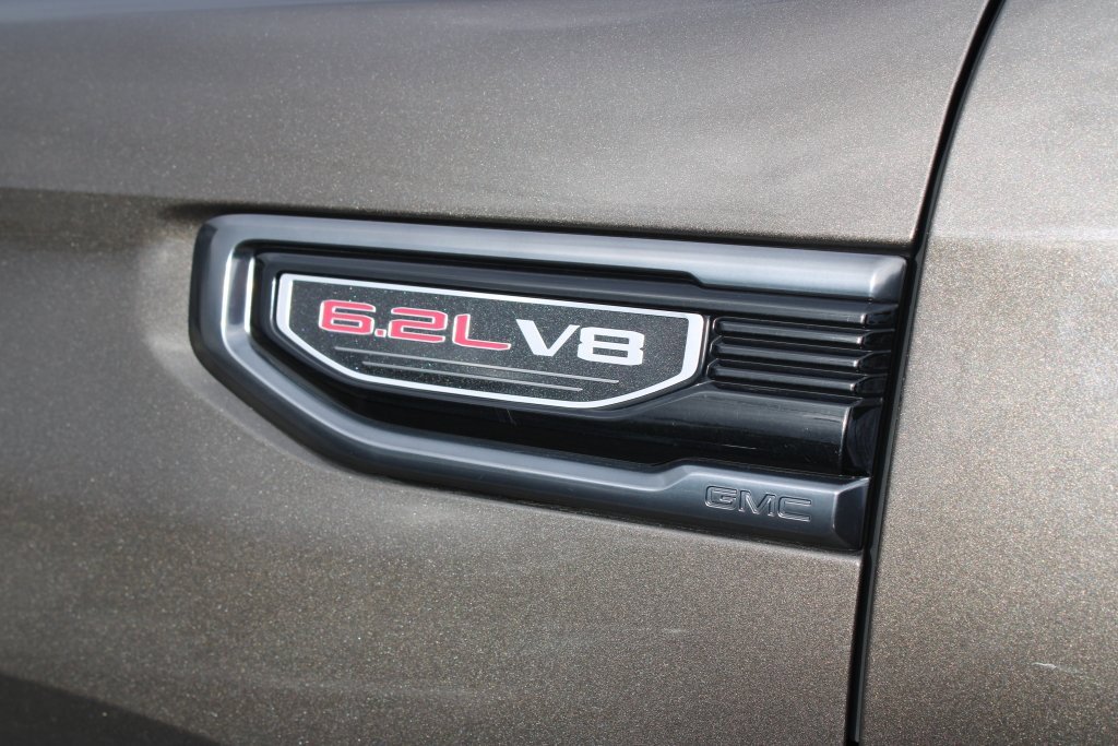 Used 2019 GMC Sierra 1500 AT4 w/ AT4 Premium Package image 9