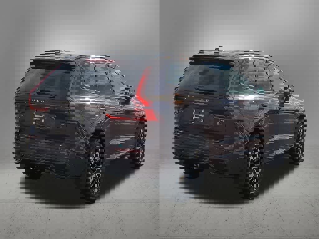 New 2026 Volvo XC60 B5 Plus w/ Protection Package Premier image 6