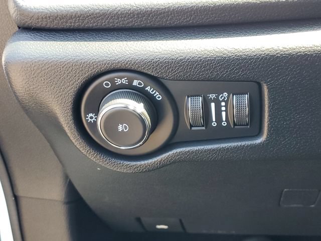 Used 2021 Chrysler Pacifica Touring-L w/ S Appearance Package FWD image 15
