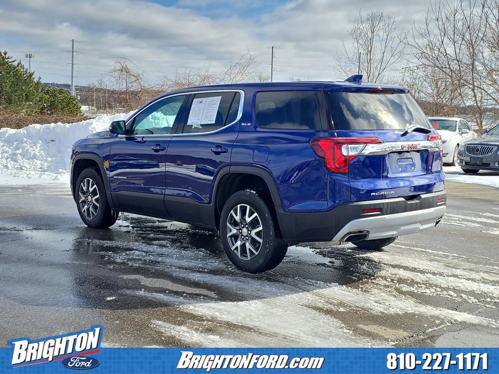 Used 2023 GMC Acadia SLE image 3