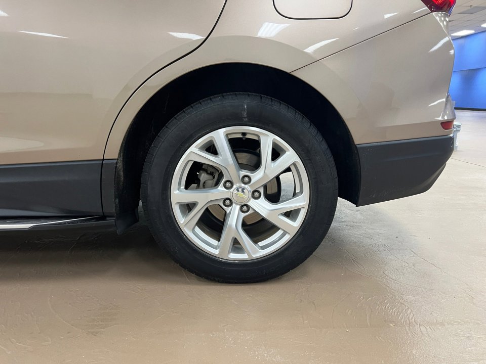 Used 2018 Chevrolet Equinox LT image 26