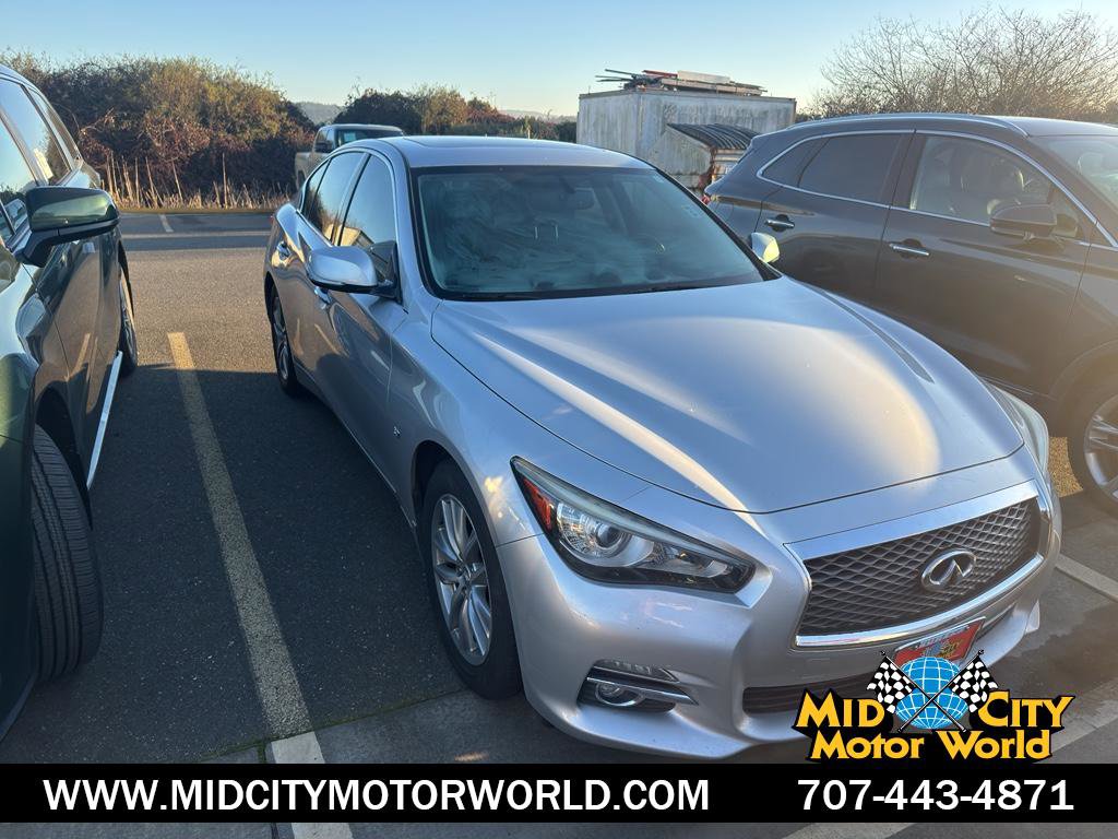 Used 2015 INFINITI Q50 Premium w/ Navigation Package image 1
