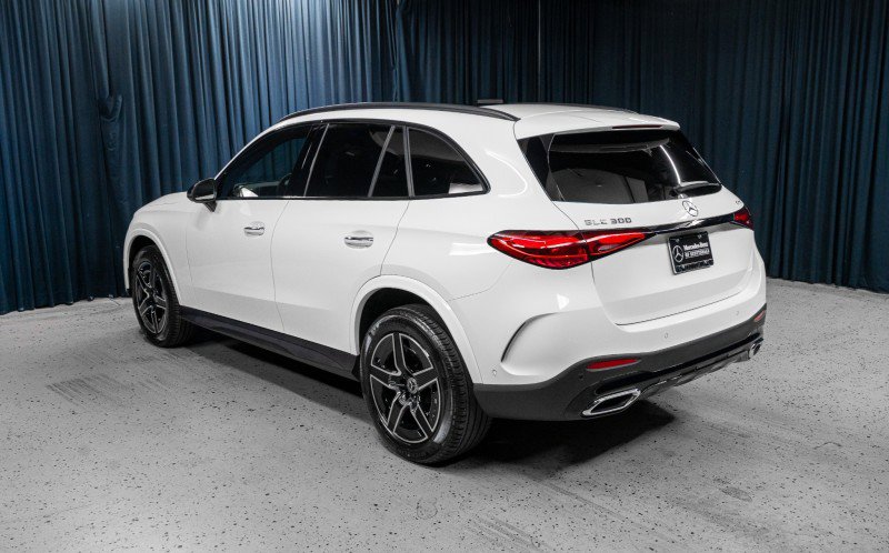 New 2026 Mercedes-Benz GLC 300 4MATIC image 9