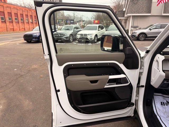 Used 2020 Land Rover Defender 110 SE AWD/4WD image 20