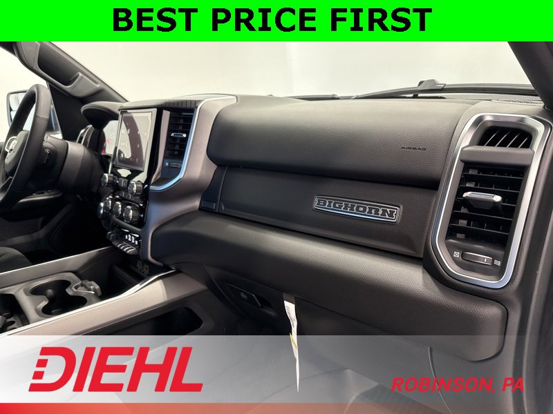 New 2026 RAM 1500 4x4 Crew Cab image 16