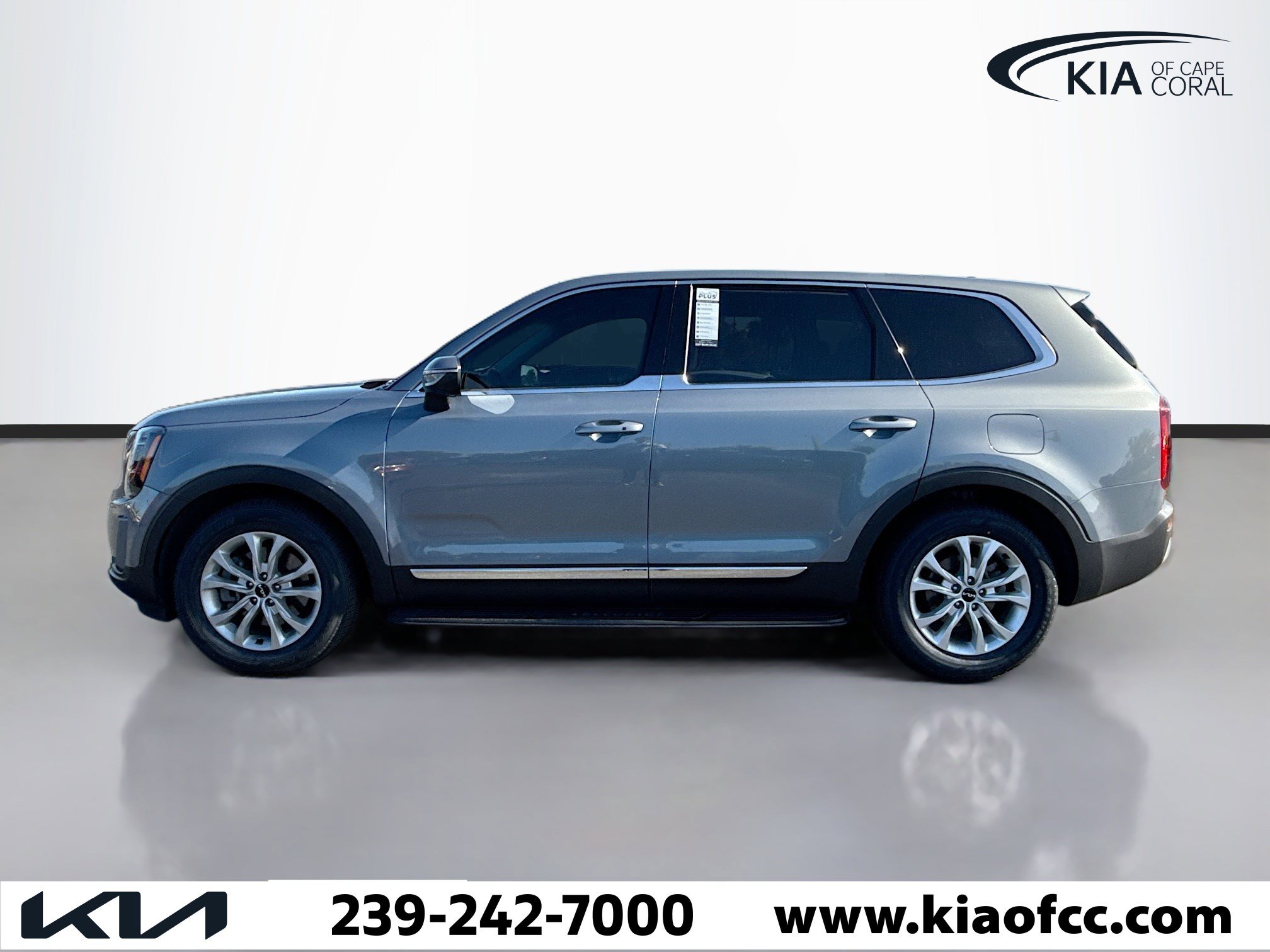 Used 2022 Kia Telluride LX image 2