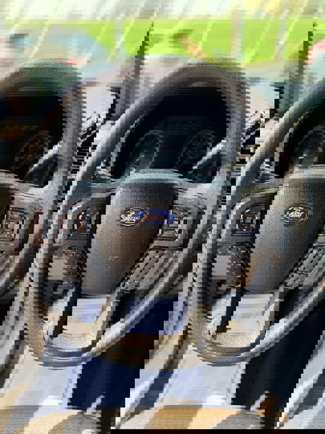 Used 2015 Ford F150 XLT image 13