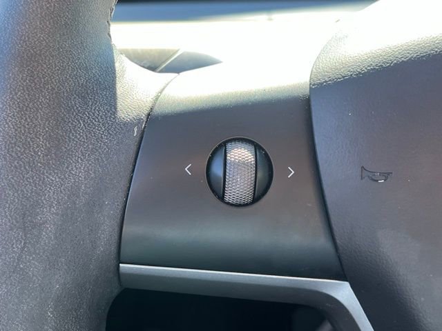 Used 2023 Tesla Model 3 Standard Range image 10