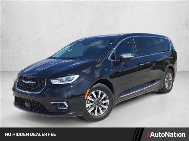 Used 2023 Chrysler Pacifica Limited