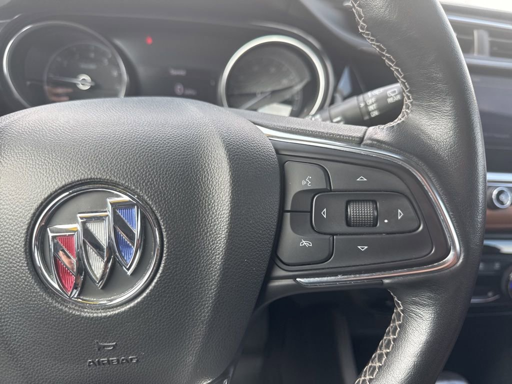 Used 2021 Buick Encore GX Essence image 22