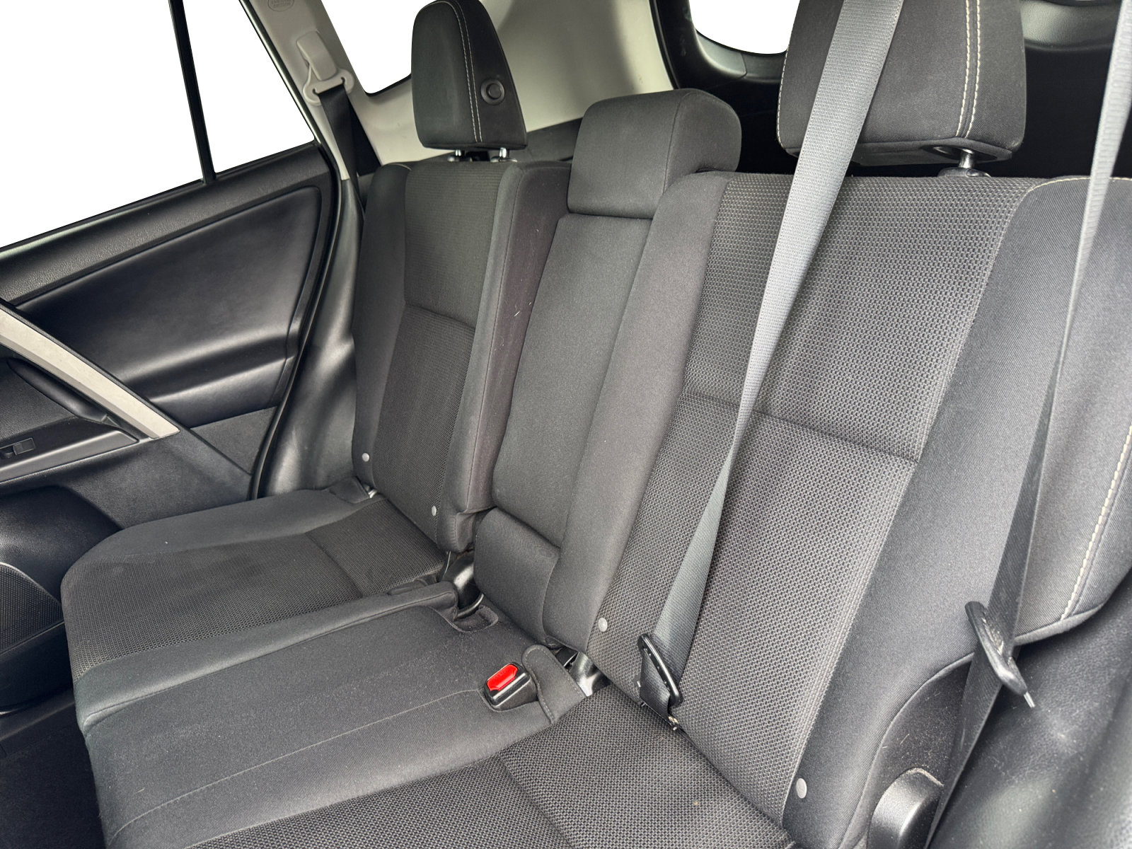 Used 2017 Toyota RAV4 XLE w/ Carpet Mat Package AWD/4WD image 13