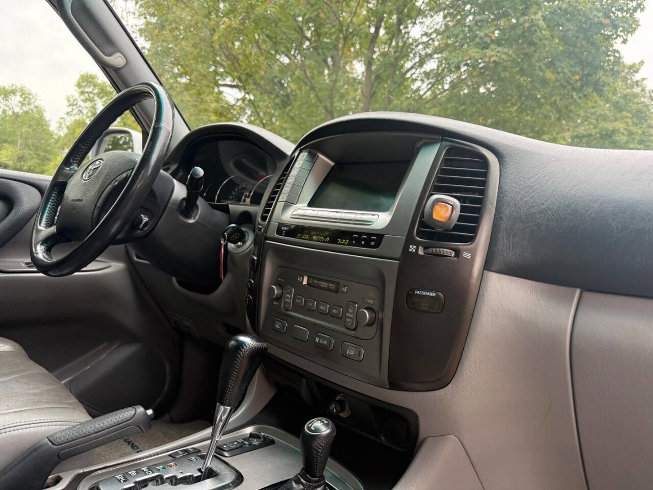 Used 2006 Toyota Land Cruiser image 75