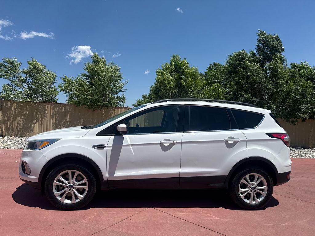 Used 2018 Ford Escape SE w/ SE Sync 3 Package AWD/4WD image 5