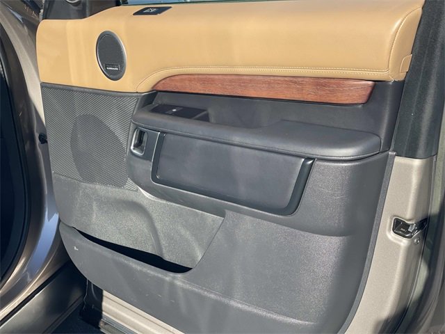 Used 2023 Land Rover Discovery HSE R-Dynamic image 32