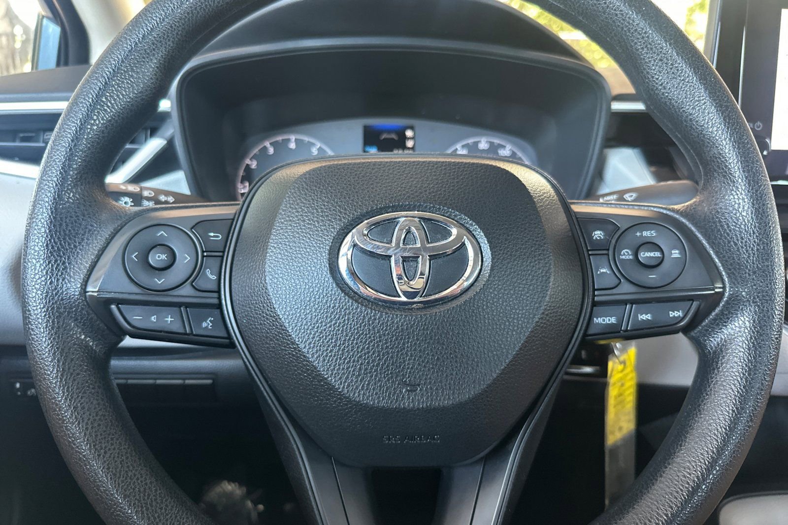Used 2023 Toyota Corolla LE FWD image 24