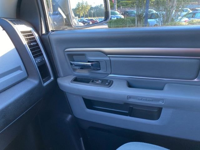 Used 2019 RAM 1500 Classic SLT image 31