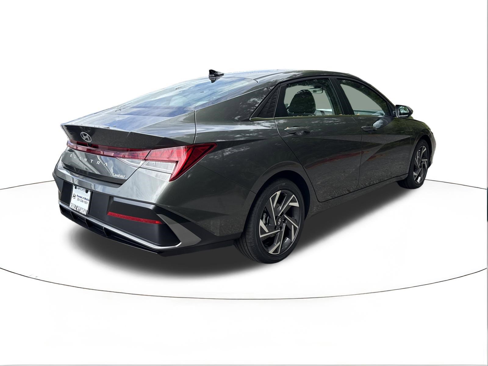 New 2026 Hyundai Elantra Limited FWD image 3