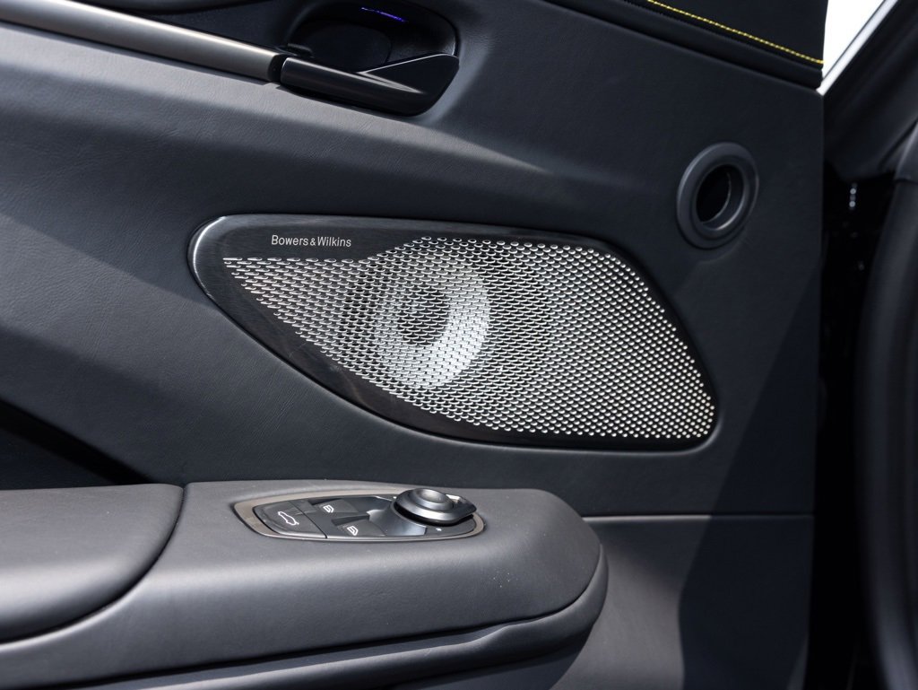 New 2026 Aston Martin V8 Vantage Coupe image 20