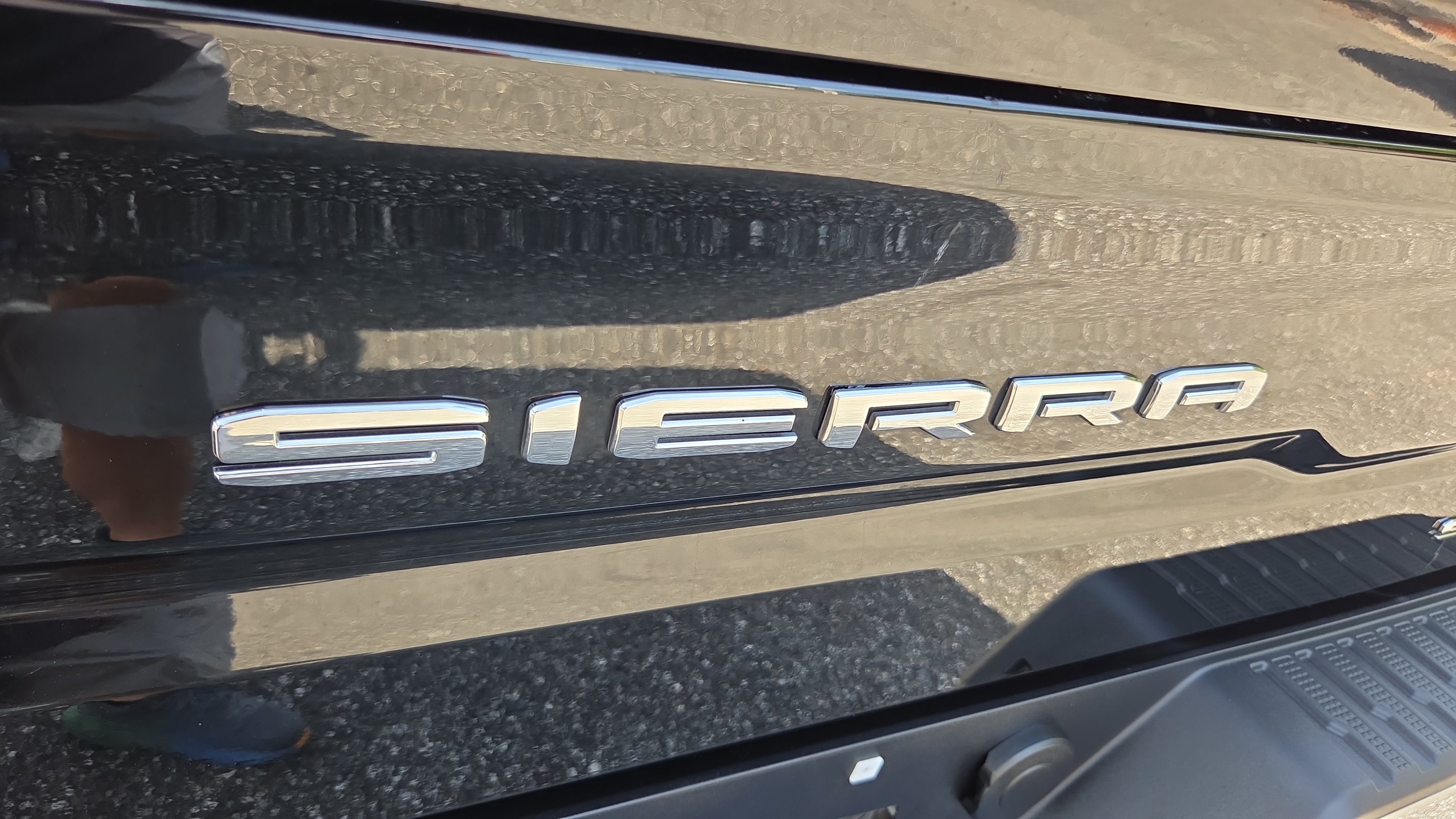 Used 2026 GMC Sierra 1500 SLT AWD/4WD image 31