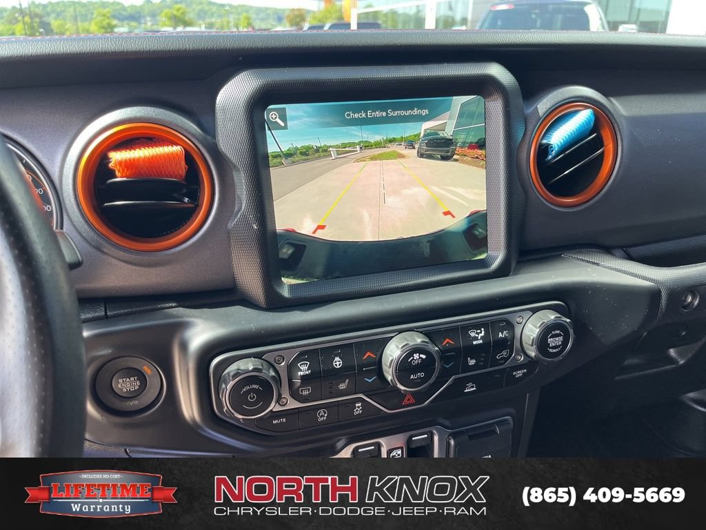 Used 2023 Jeep Gladiator Mojave w/ Cold Weather Group AWD/4WD image 10
