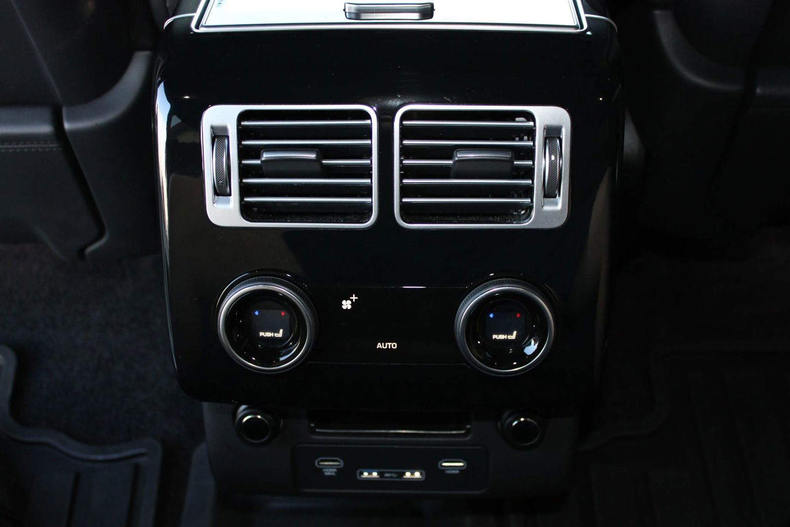 Used 2021 Land Rover Range Rover P525 Westminster Edition LWB image 26