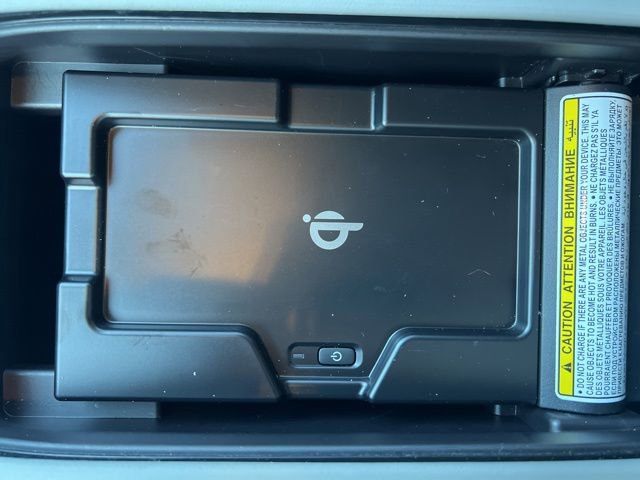 Used 2021 Toyota Highlander XLE AWD/4WD image 40