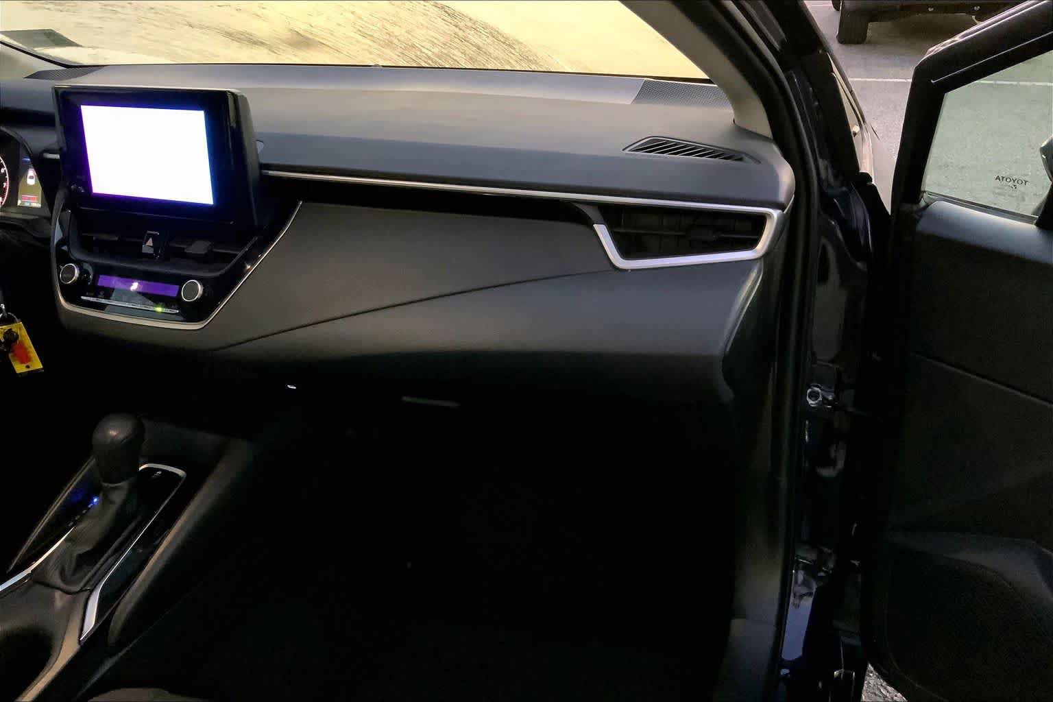 Used 2023 Toyota Corolla LE FWD image 18