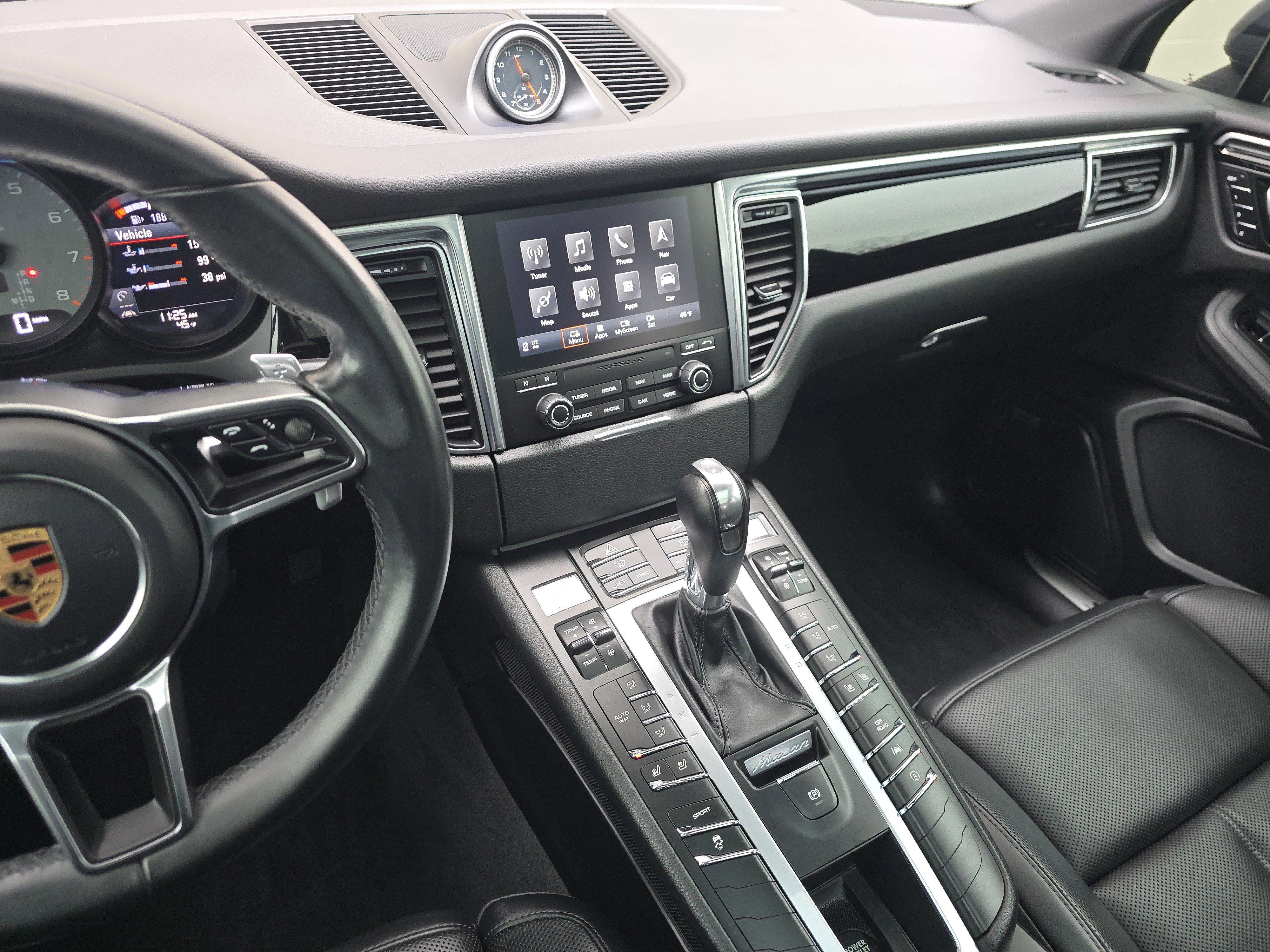 Used 2018 Porsche Macan S image 20