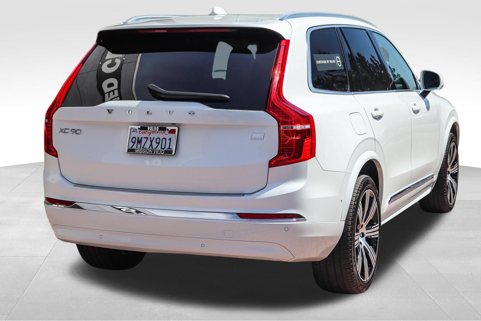 Used 2024 Volvo XC90 T8 Ultimate w/ Protection Package Premier AWD/4WD image 8