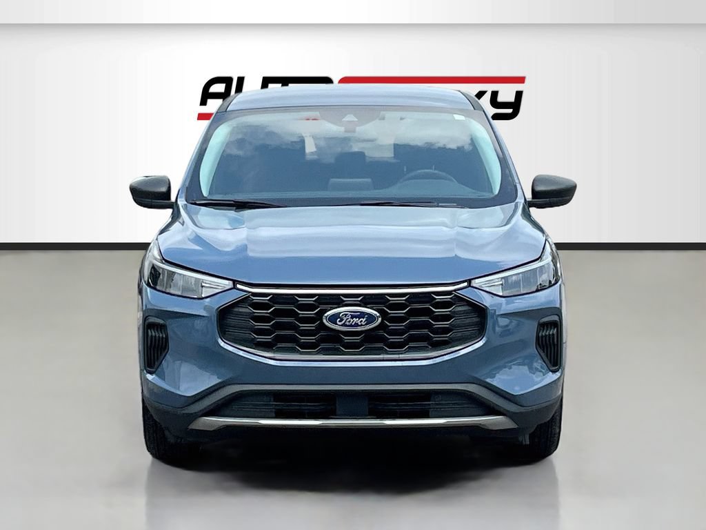 Used 2025 Ford Escape Active FWD image 2