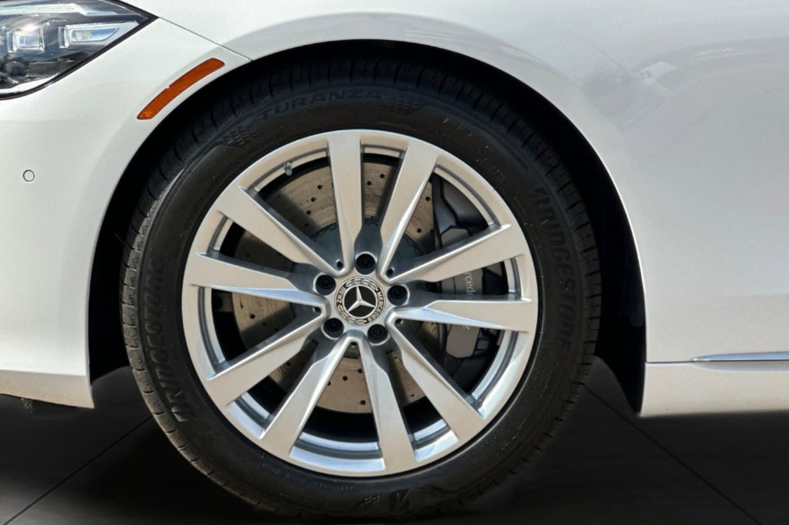 New 2026 Mercedes-Benz S 580 4MATIC Sedan image 3