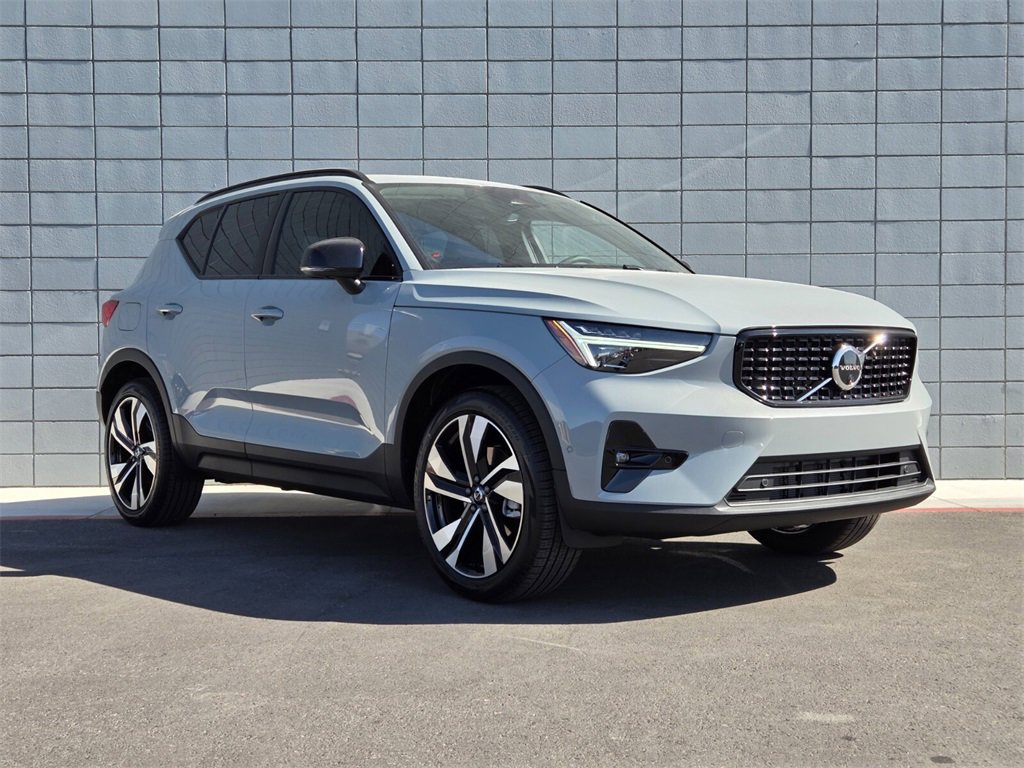 New 2026 Volvo XC40 B5 Ultra w/ Climate Package image 3