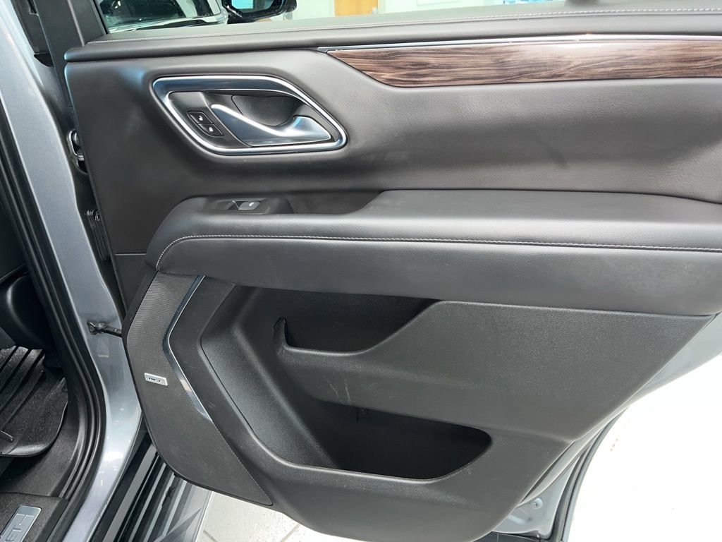 Used 2022 Chevrolet Tahoe LT w/ Luxury Package AWD/4WD image 21