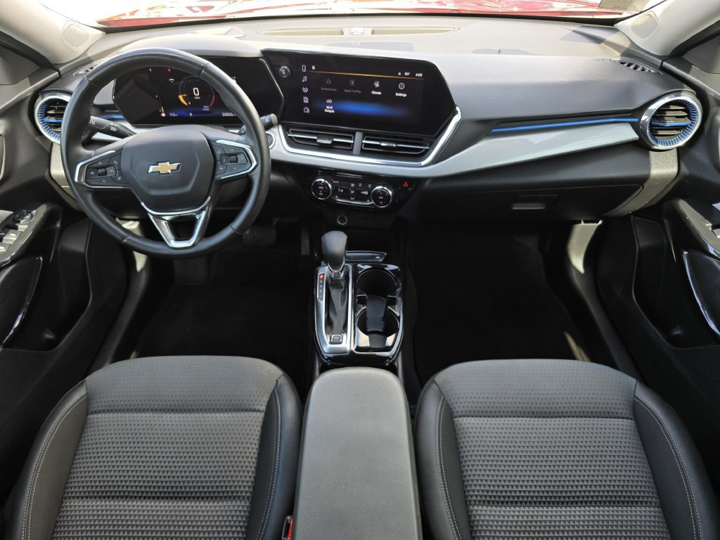 Used 2025 Chevrolet Trax LT w/ Driver Confidence Package FWD image 16