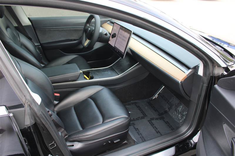 Used 2020 Tesla Model 3 Standard Range Plus RWD image 8