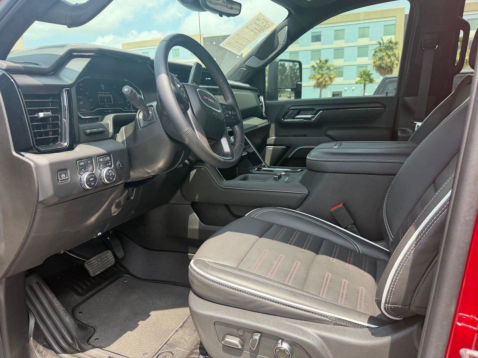 Used 2025 GMC Sierra 2500 AT4X AWD/4WD image 3