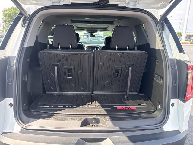 Used 2023 GMC Acadia SLE w/ Driver Convenience Package FWD image 34