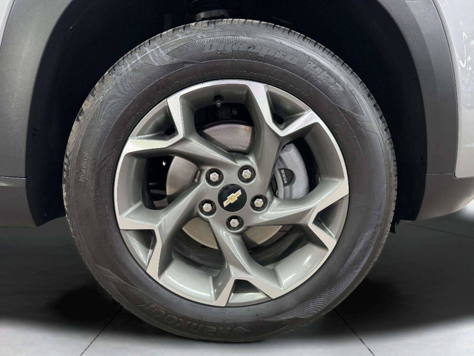 Used 2025 Chevrolet Trax LT w/ Sunroof Package FWD image 65