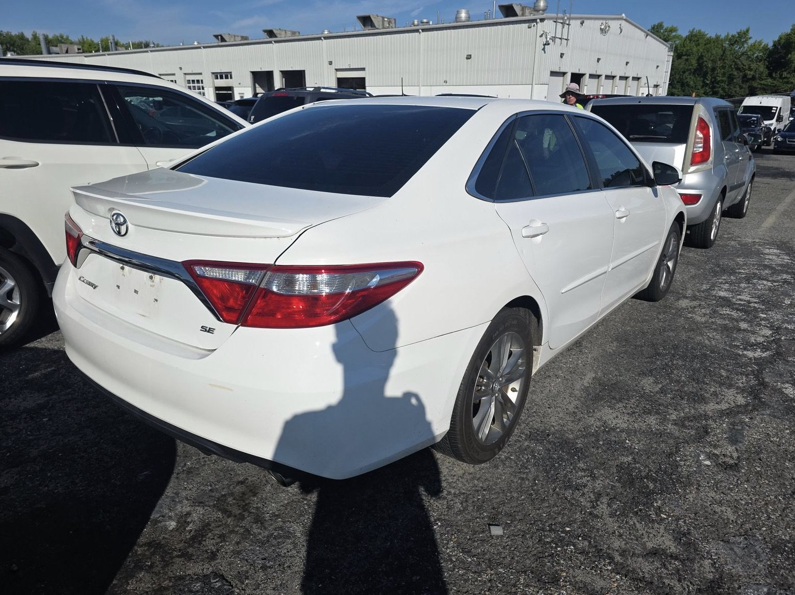 Used 2017 Toyota Camry SE FWD image 4