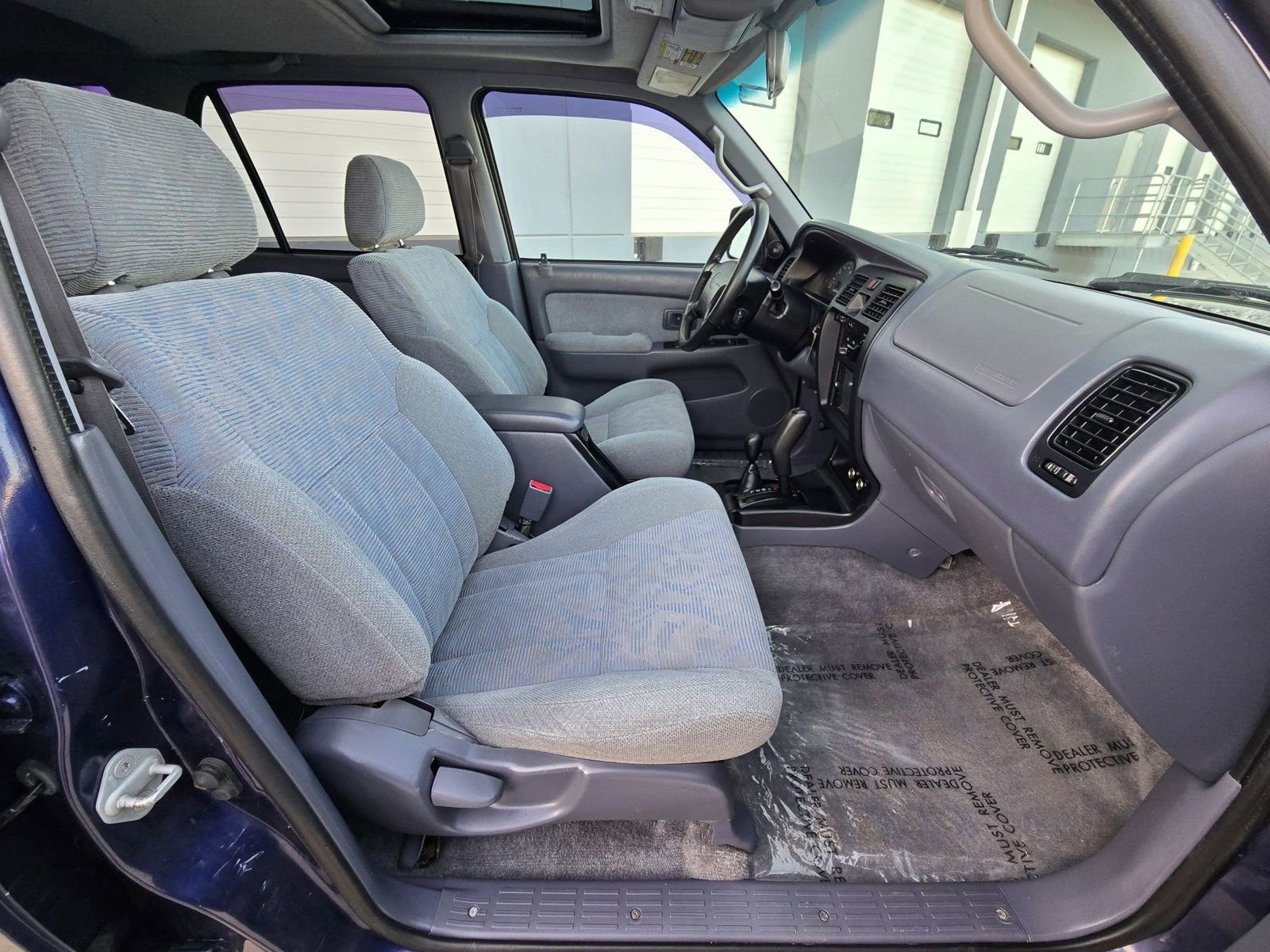 Used 2000 Toyota 4Runner SR5 image 18