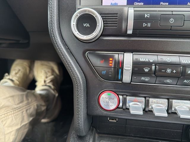 Used 2020 Ford Mustang Premium RWD image 31