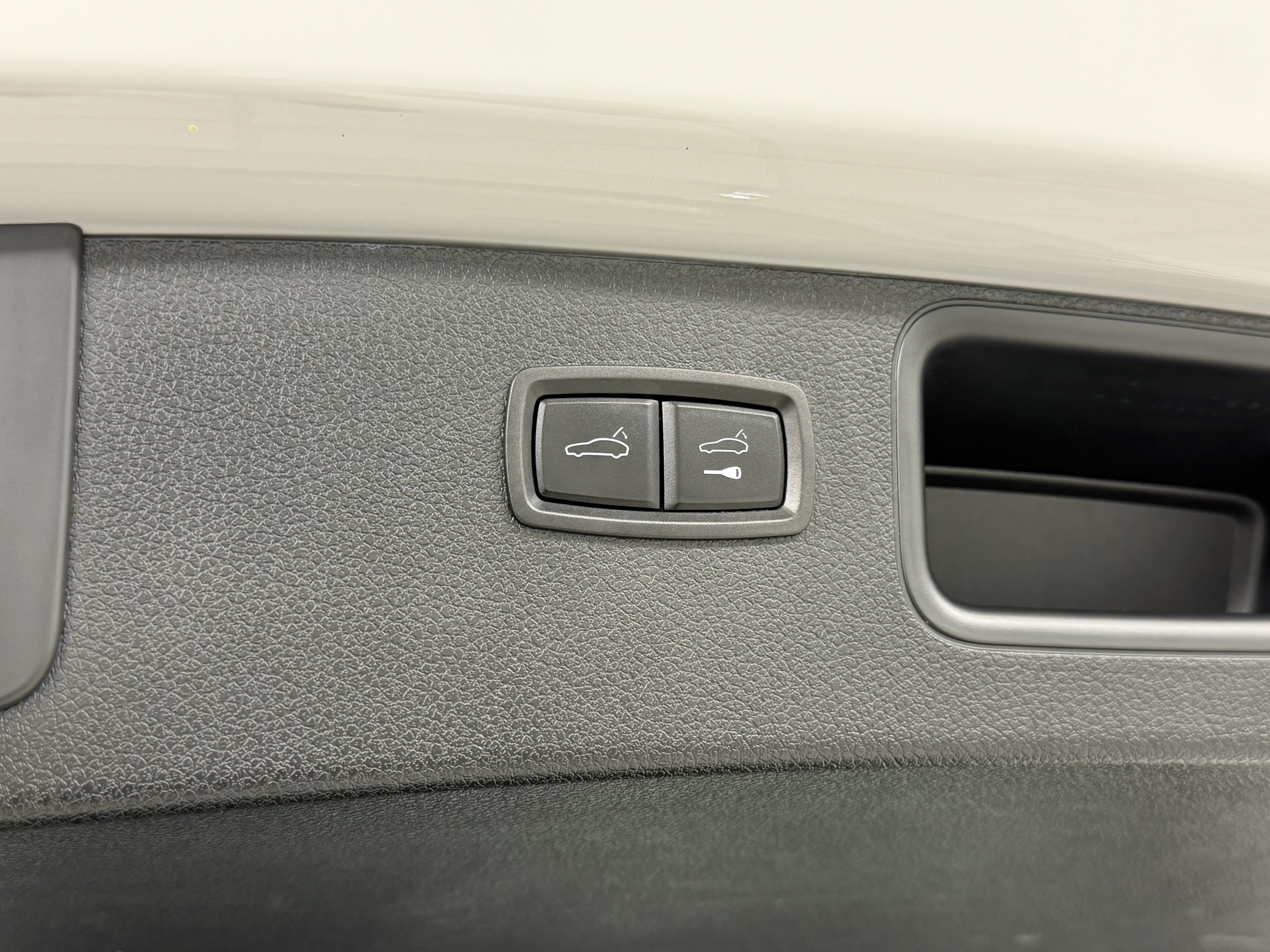 Certified 2023 Porsche Macan S AWD/4WD image 64
