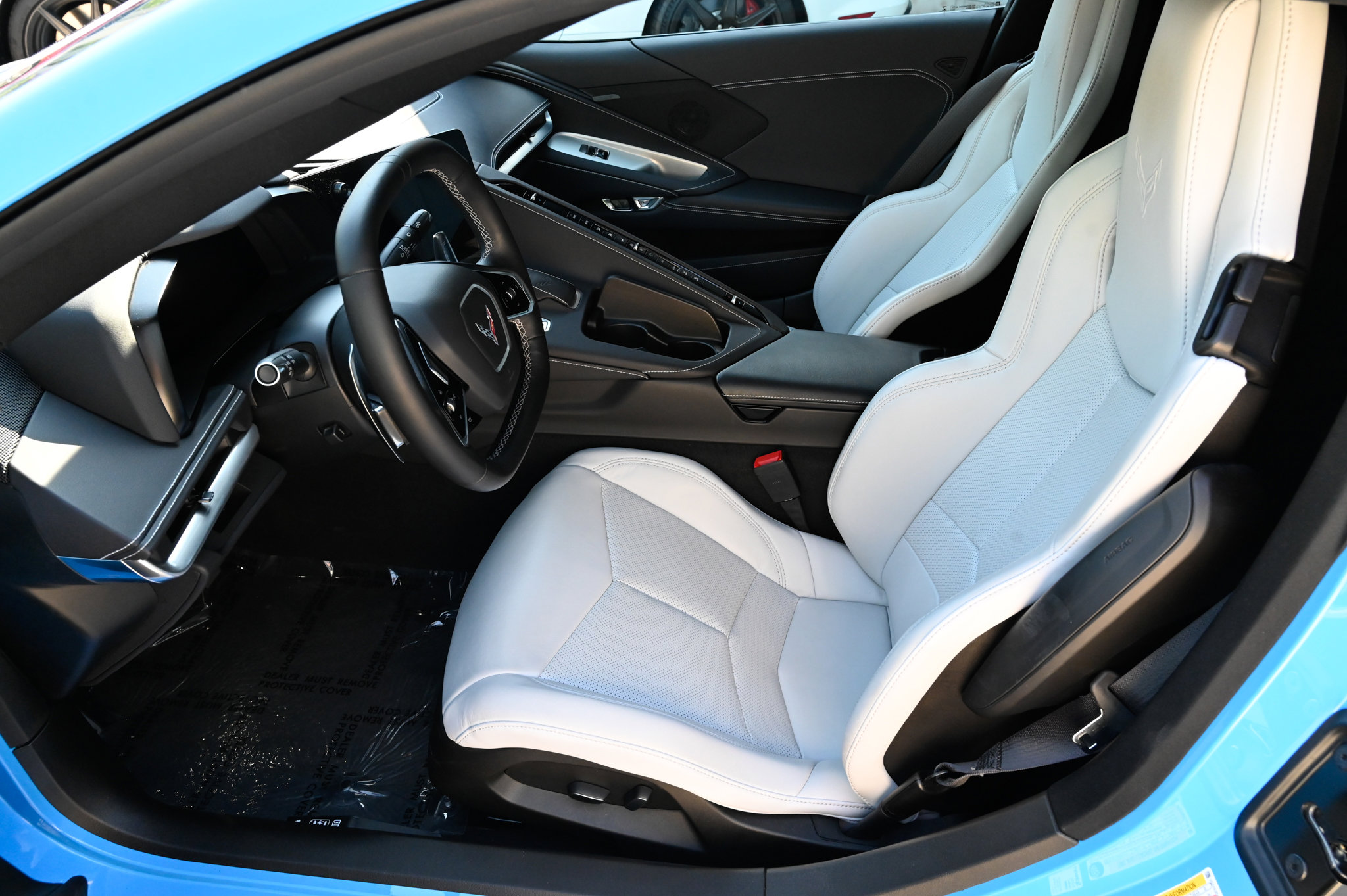 Used 2021 Chevrolet Corvette Stingray Coupe w/ Chrome Exterior Badge Package RWD image 16