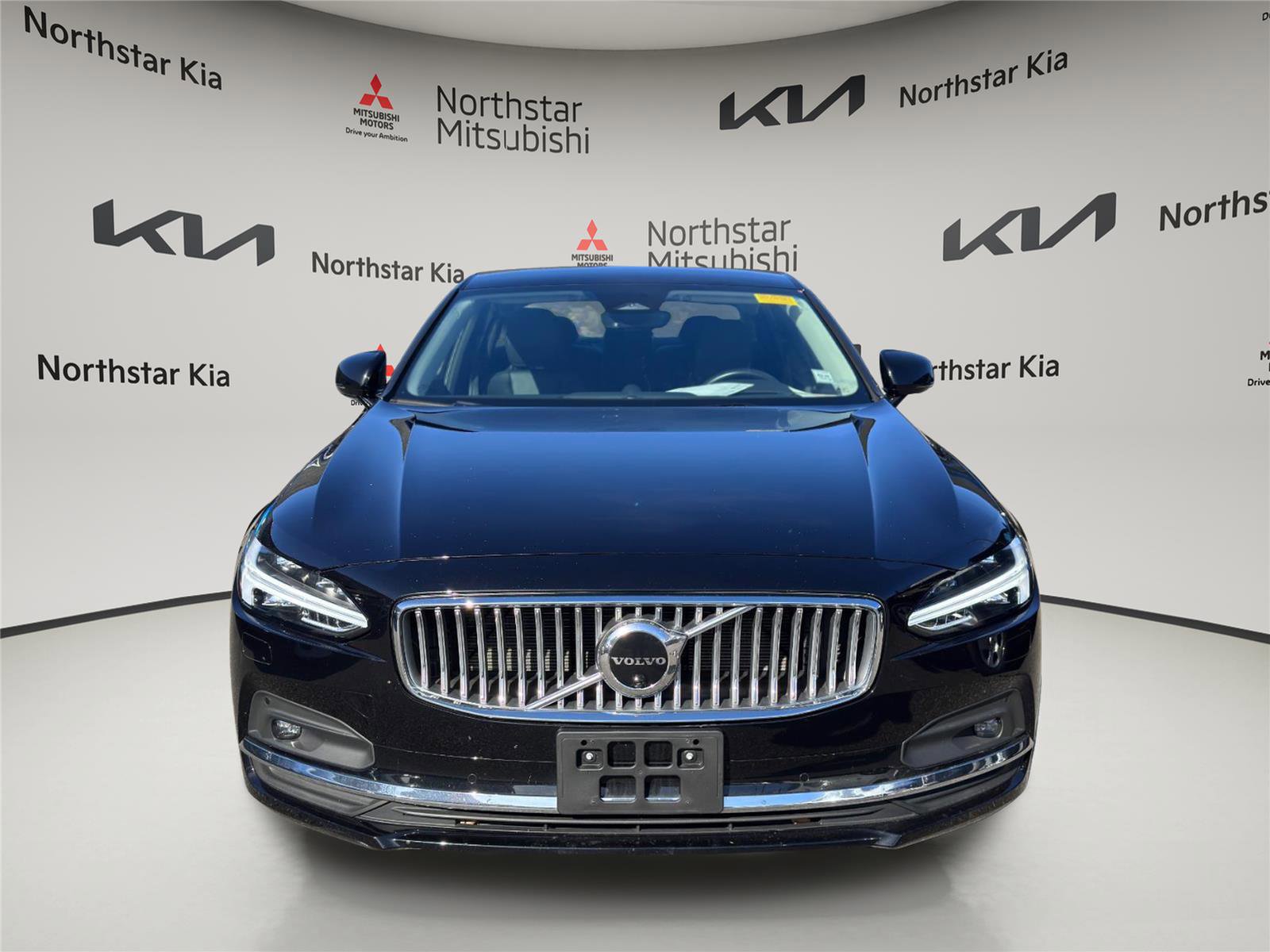 Used 2022 Volvo S90 B6 Inscription w/ Advanced Package image 6