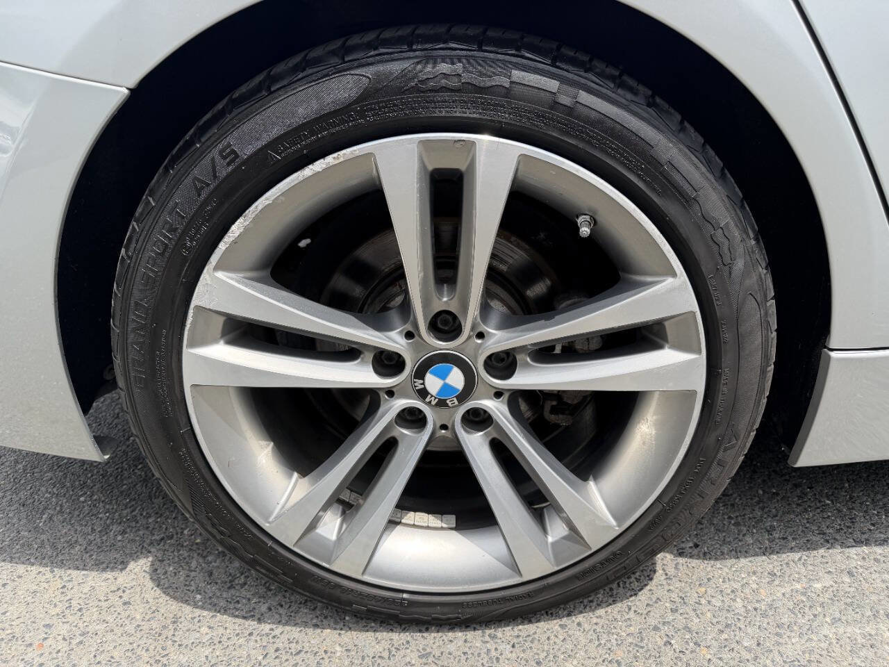 Used 2015 BMW 328i Sedan RWD image 12