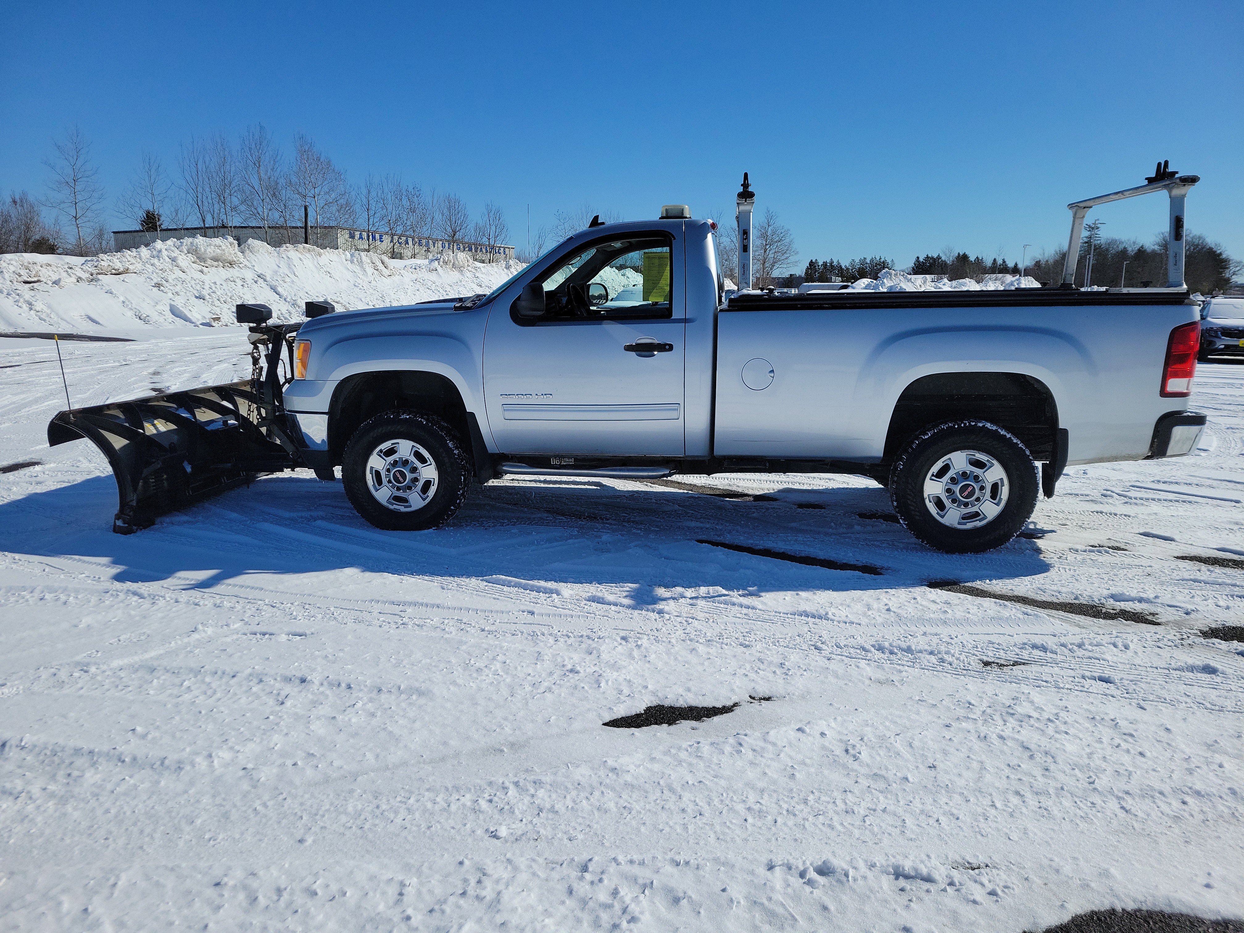 Used 2013 GMC Sierra 2500 SLE w/ SLE Preferred Package image 8
