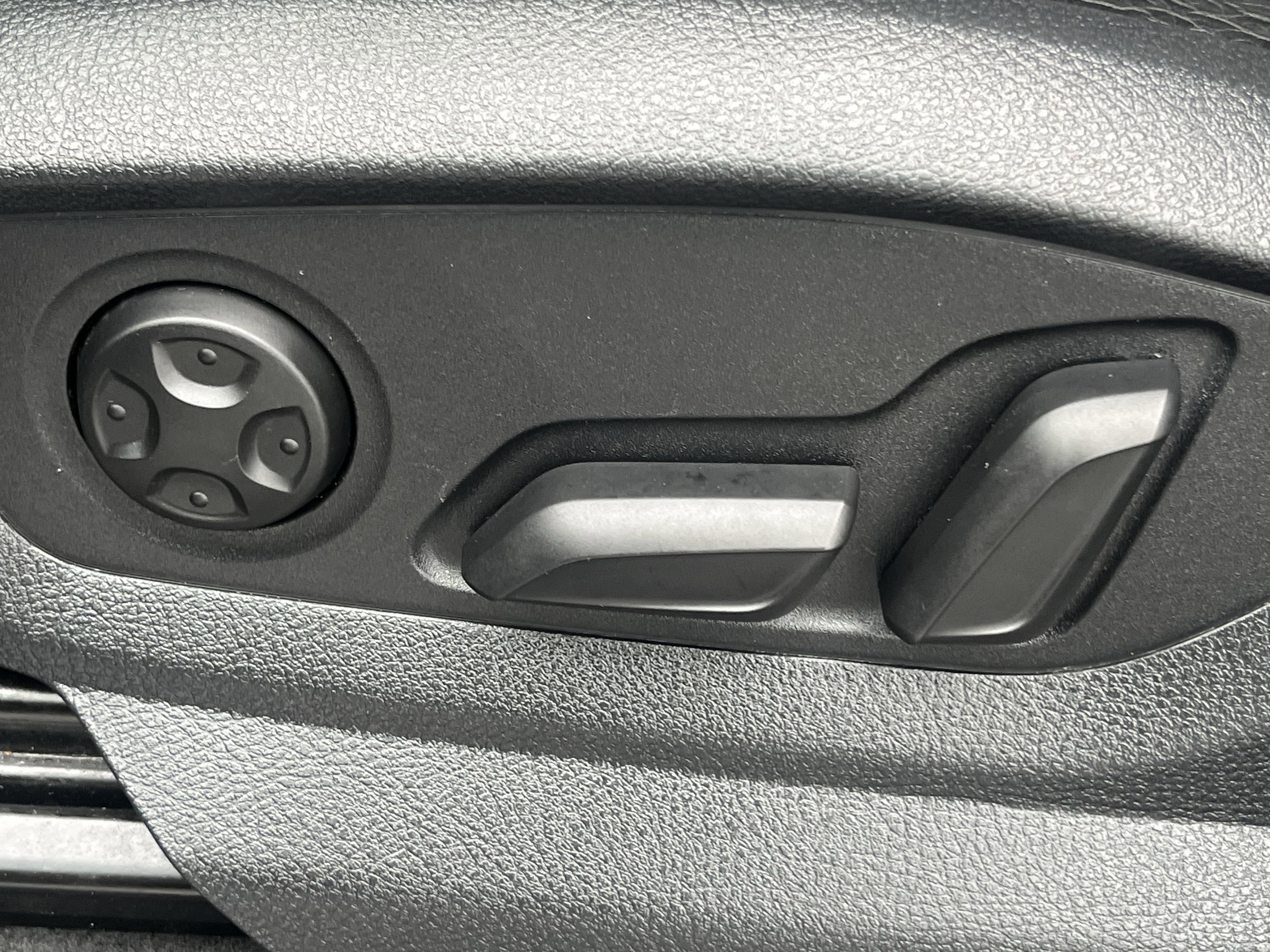 Used 2017 Audi Q7 3.0T Premium Plus AWD/4WD image 29