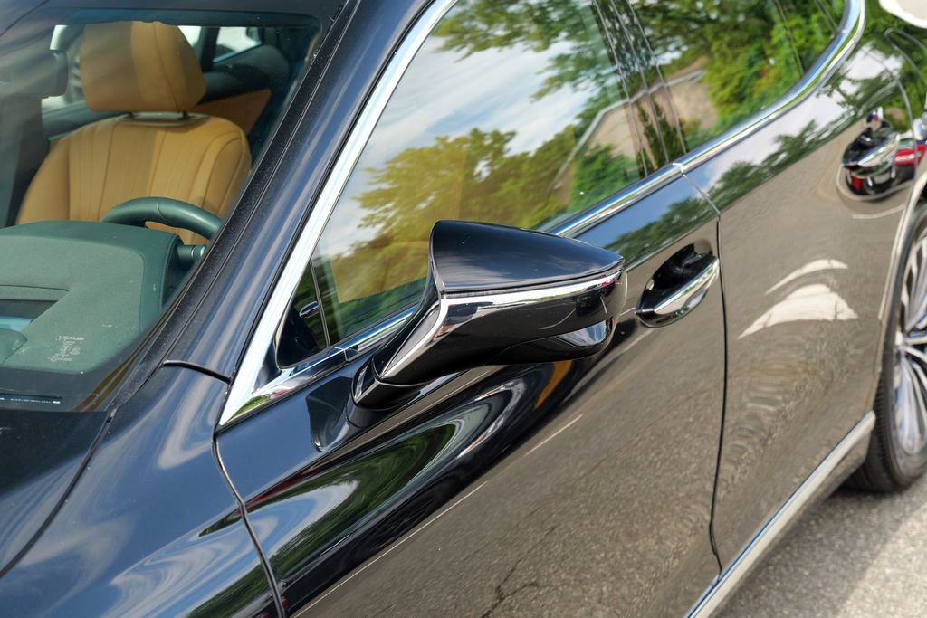 Used 2024 Lexus LS 500 AWD w/ Interior Upgrade Package image 11