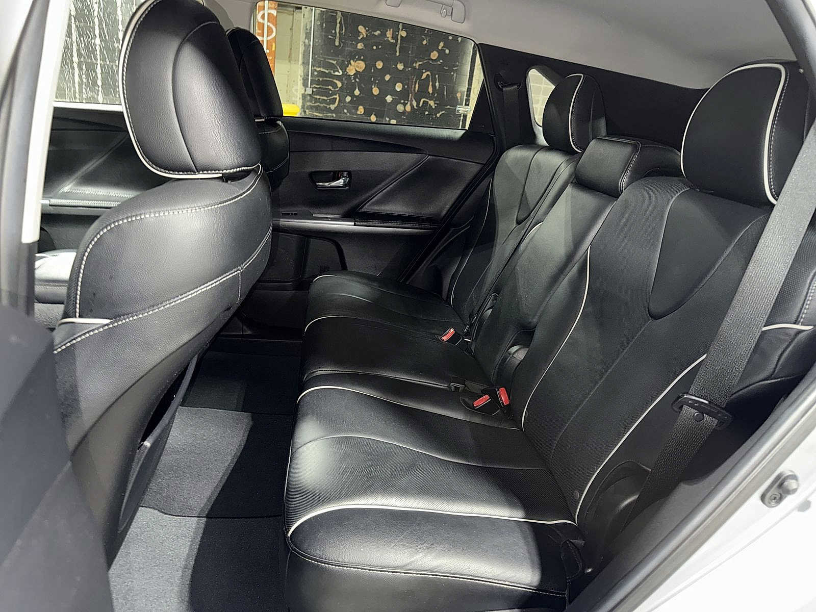 Used 2015 Toyota Venza XLE image 17